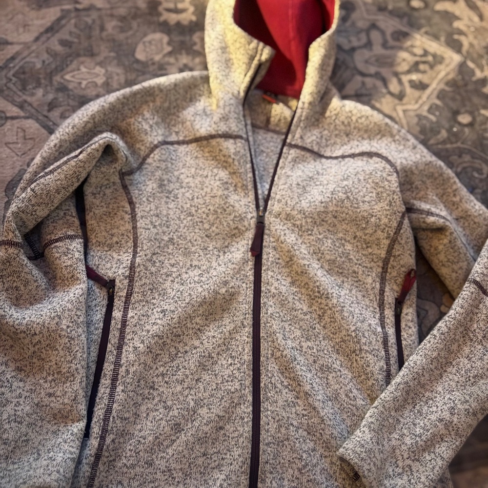 Haglofs Sweden Swook Fleece full zip size small Gray Hooded Jacket  cozy and sty